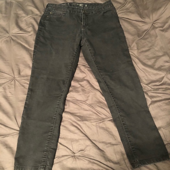 Jennifer Lopez Denim - Straight legged jeans